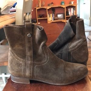 Frye & Co Leather booties. Size 7.5